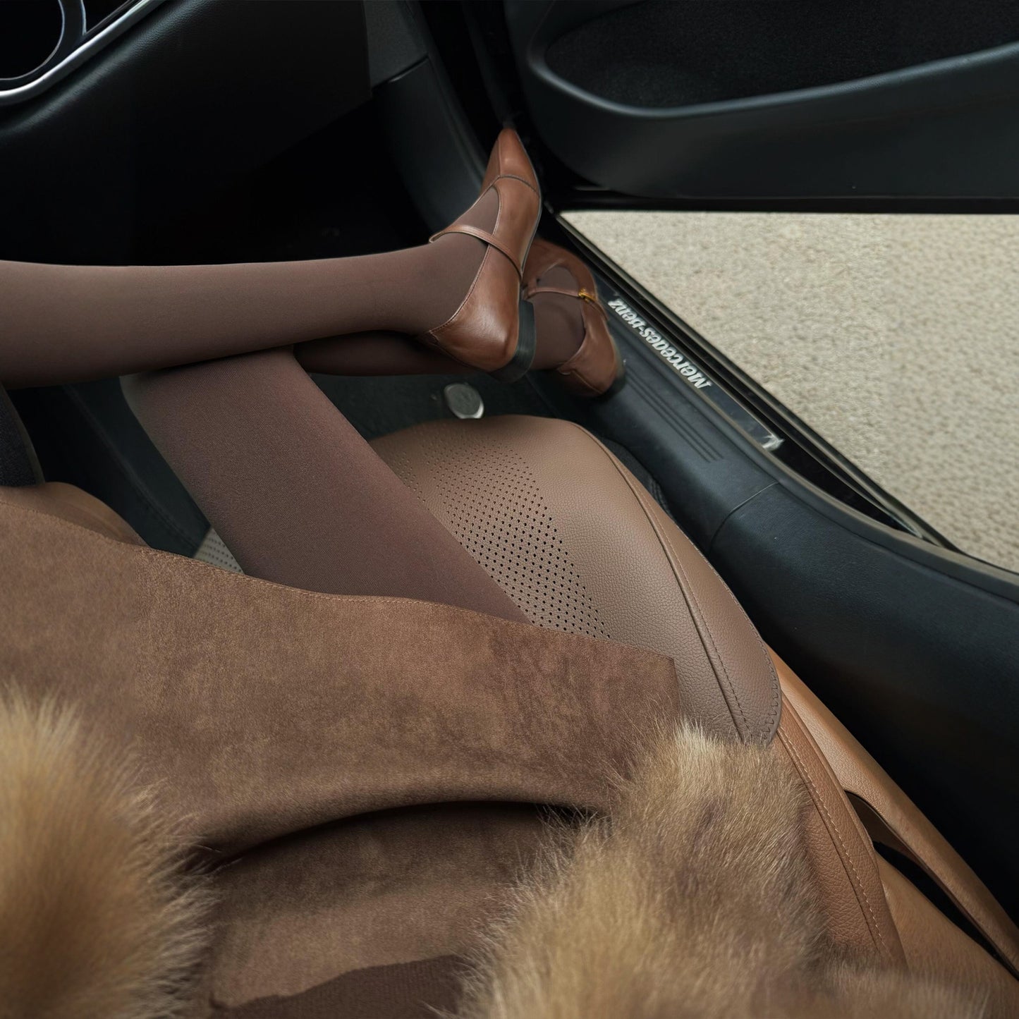 Womens Retro Low-Pressure Coffee Velvet Tights For FallWinter