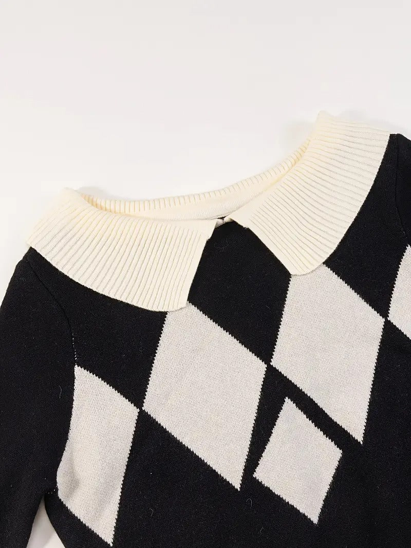 Women's Chic Sweater - Elegant Pullover With Long Flowing Lines