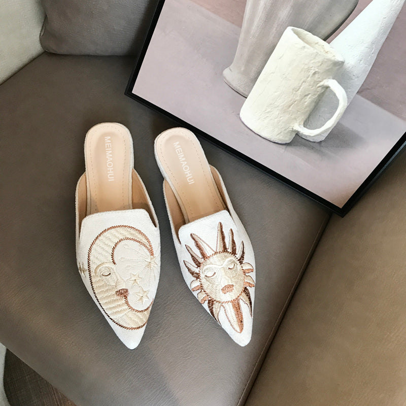 Women's New Embroidered Mandarin Duck Flat Bottom Sandals