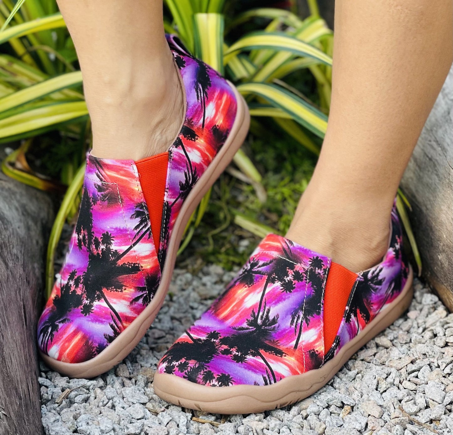 Autumn Holiday Day Travel Slip-on Comfortable Cloth Shoes