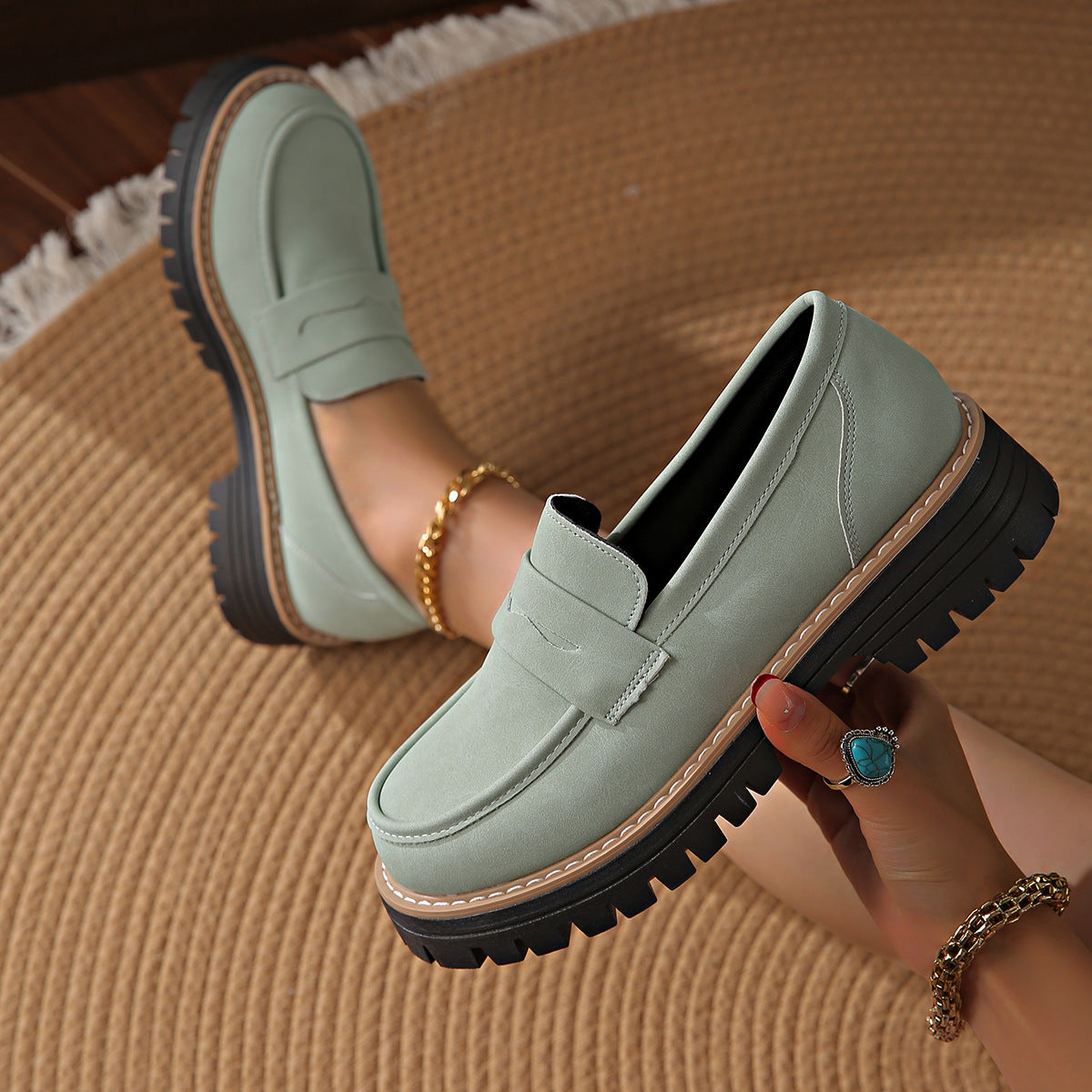 Women's Retro Solid Color Plus Size Casual Platform Shoes