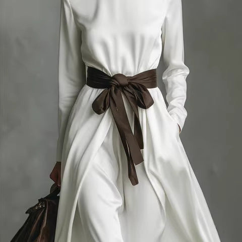 Mid-length Long-sleeve Dress With A Contrasting Belt