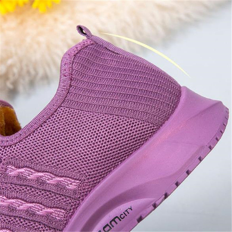 Old Beijing Women's Cloth Shoes Winter Plus Velvet To Keep Warm Flat-bottom Non-slip