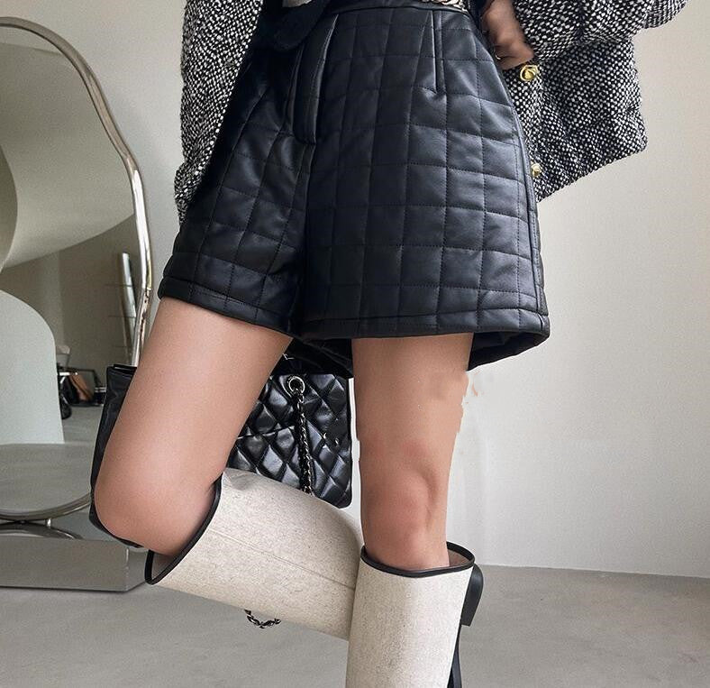 Women's Autumn And Winter Casual Fashionable Loose Leather Shorts