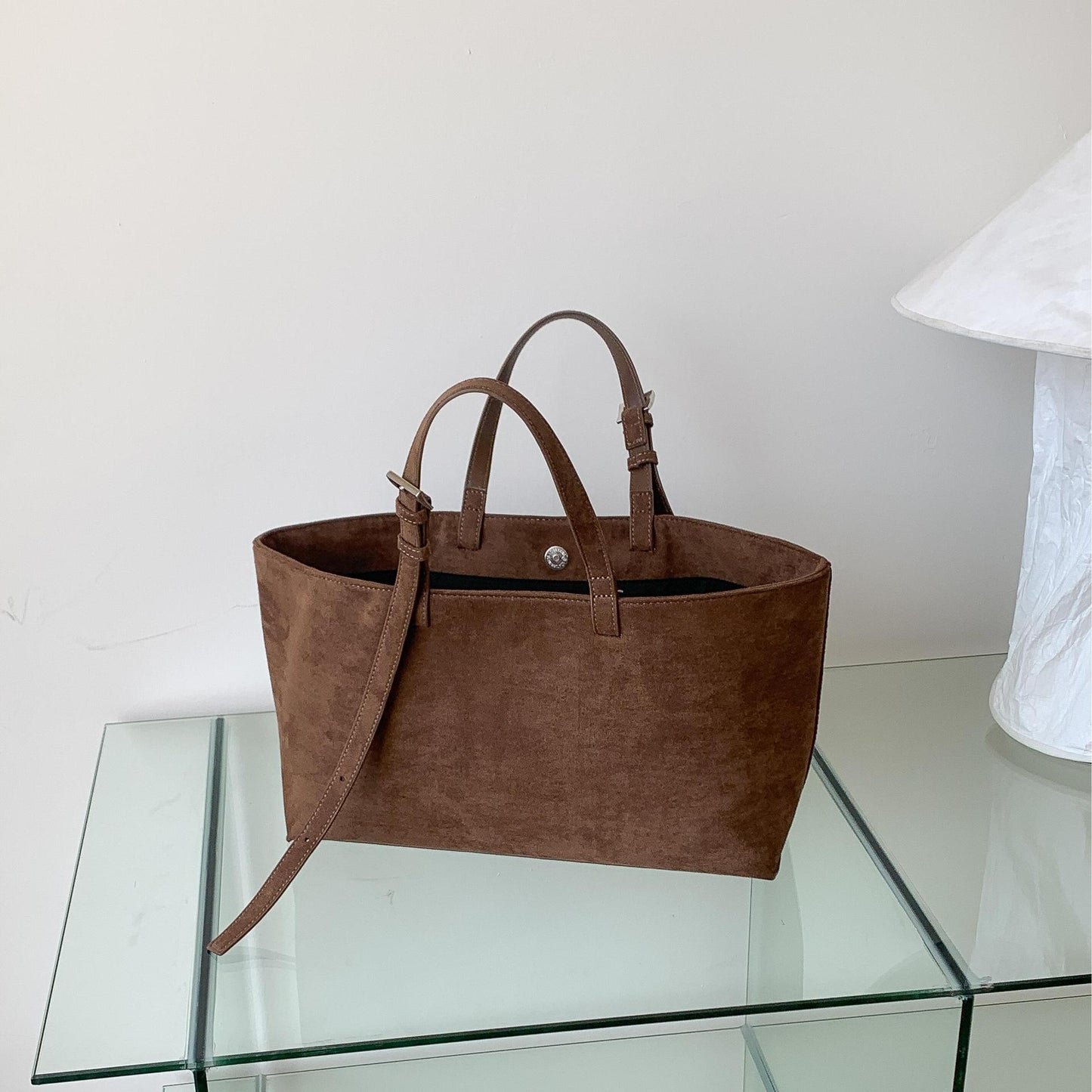 New Autumnwinter Tote Bag In Suede With A Large Capacity