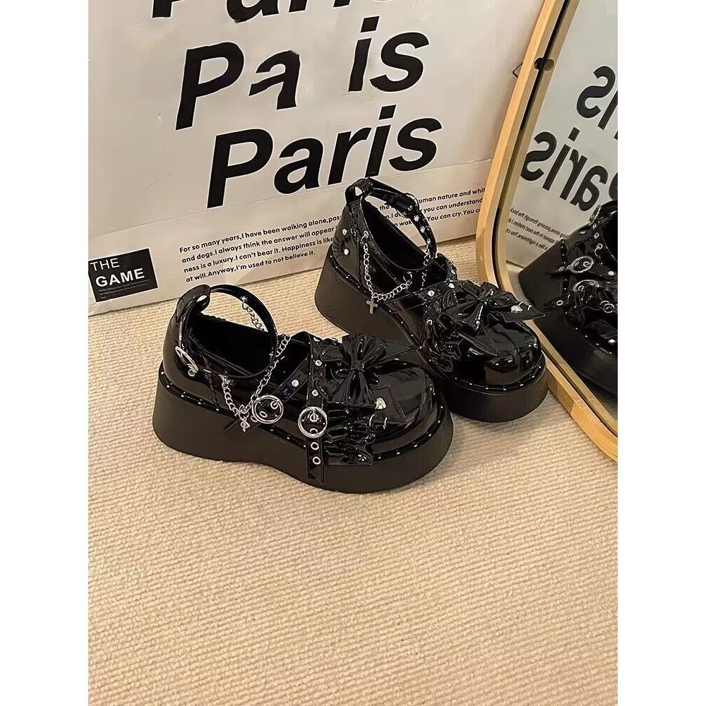 Women's Bow Chain Rivet British Style Small Leather Shoes