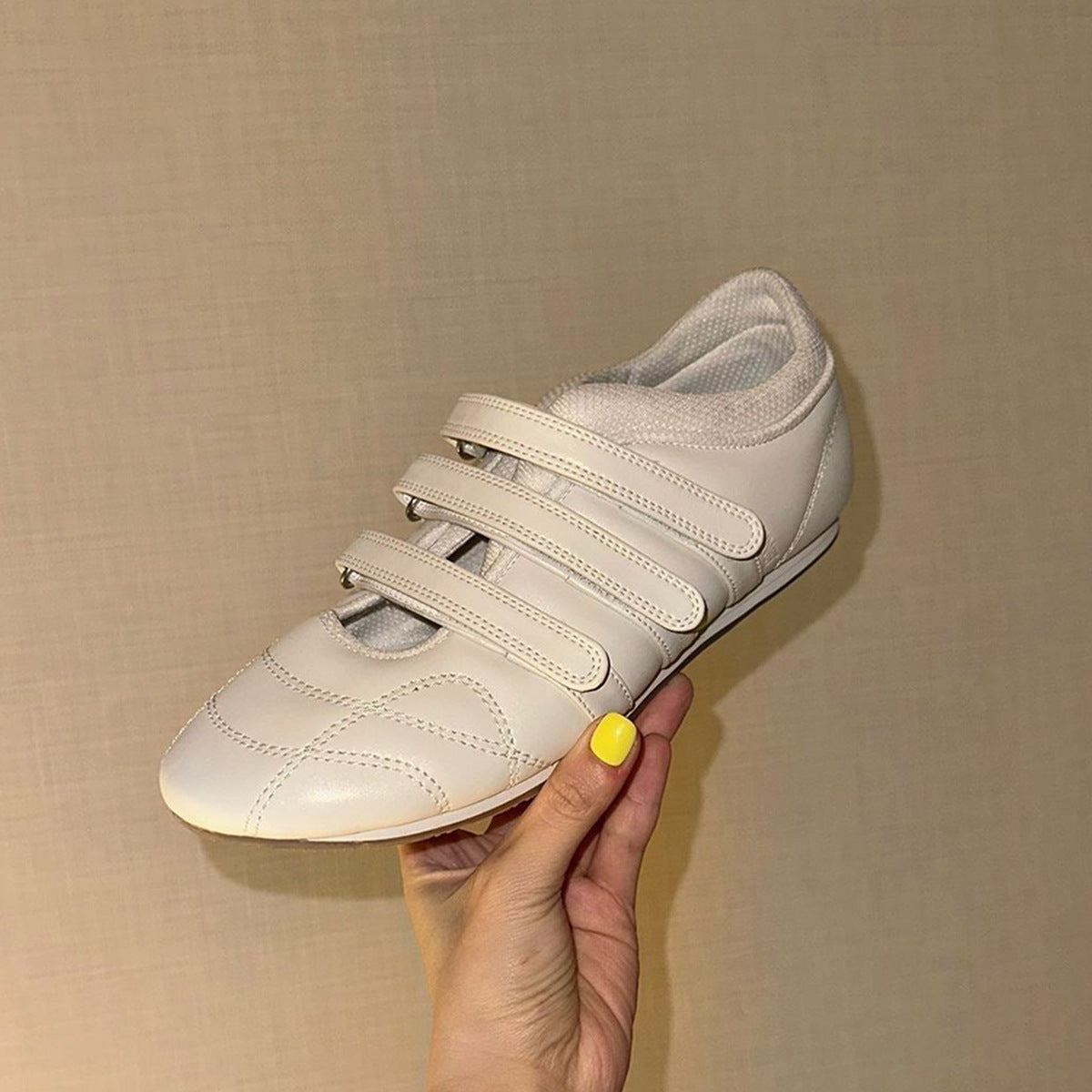 Sports Casual Velcro Flat Round Head Ballet Slipper