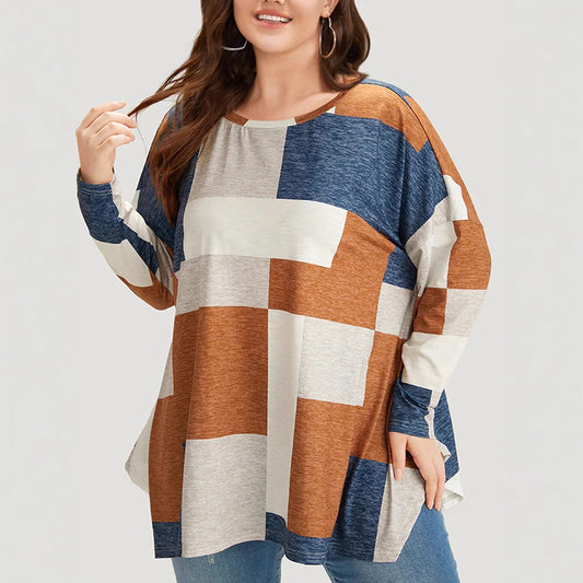 Moderigtig afslappet rundhalset plus size langærmet T-shirt med print