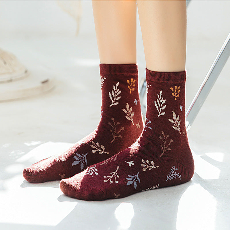 Women's Fashion Vintage Mid-calf Jacquard Socks