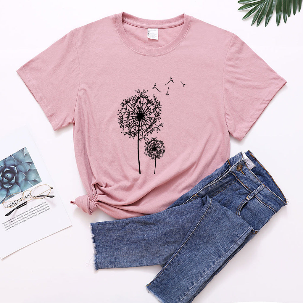 Mælkebøttemønstret mellemlang T-shirt med korte ærmer