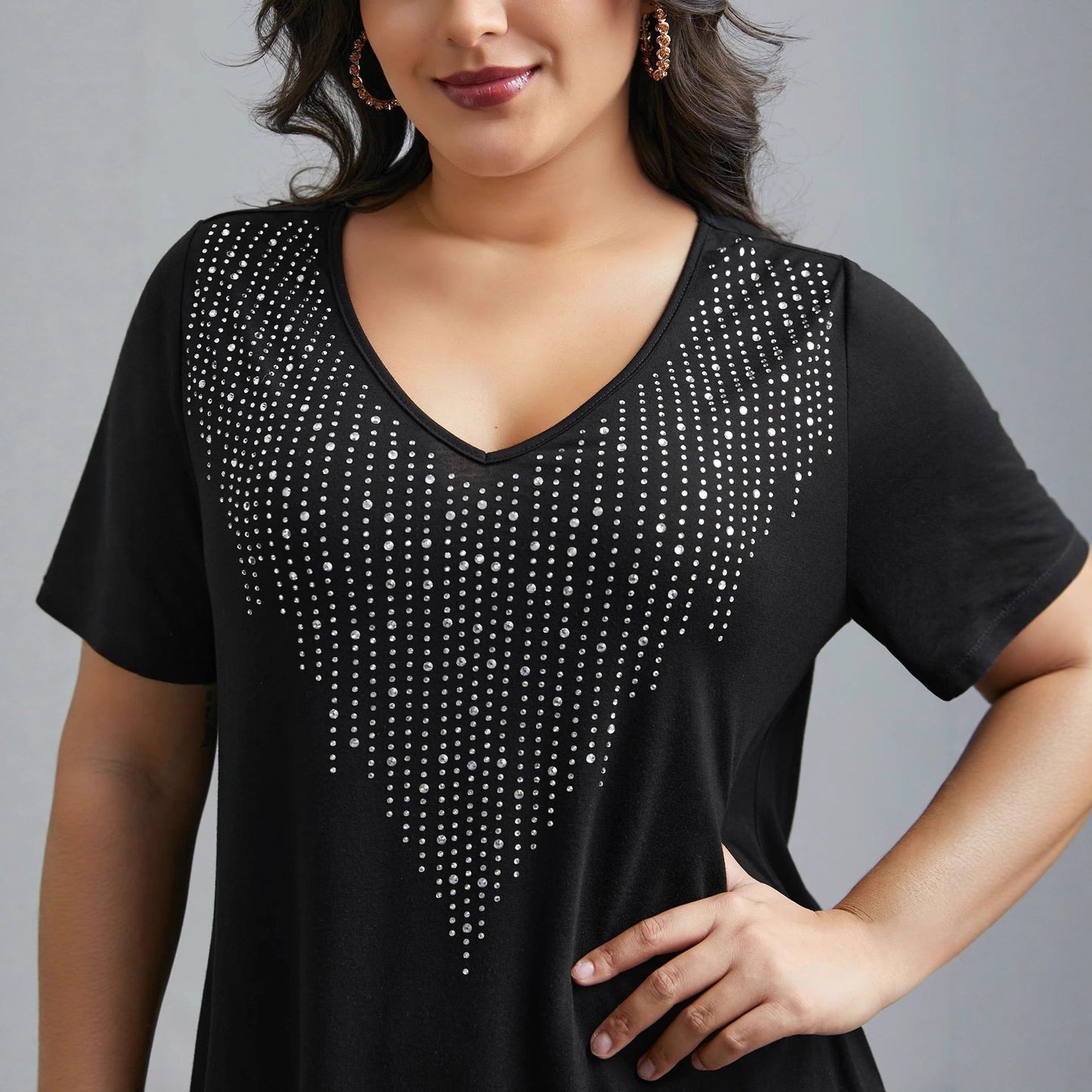 Fashion Slim-fit Casual Comfortable Versatile Black V-neck Diamond-encrusted T-shirt