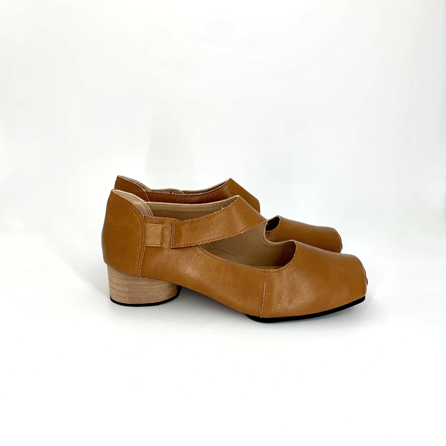 Textured Horsehide Square-toe Chunky-heel Soft-upper Womens Ballet Flats