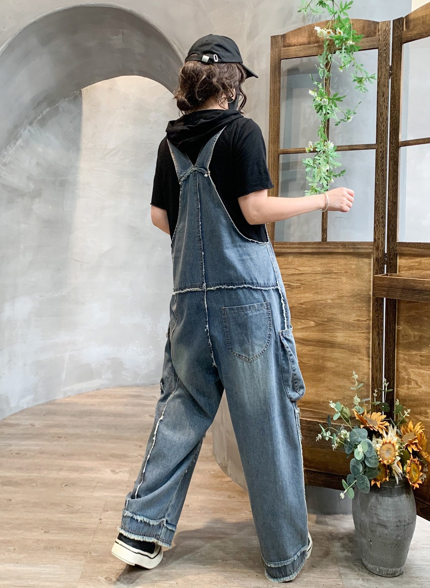 Retro Pocket Raw Edge Denim Suspender Pants For Women