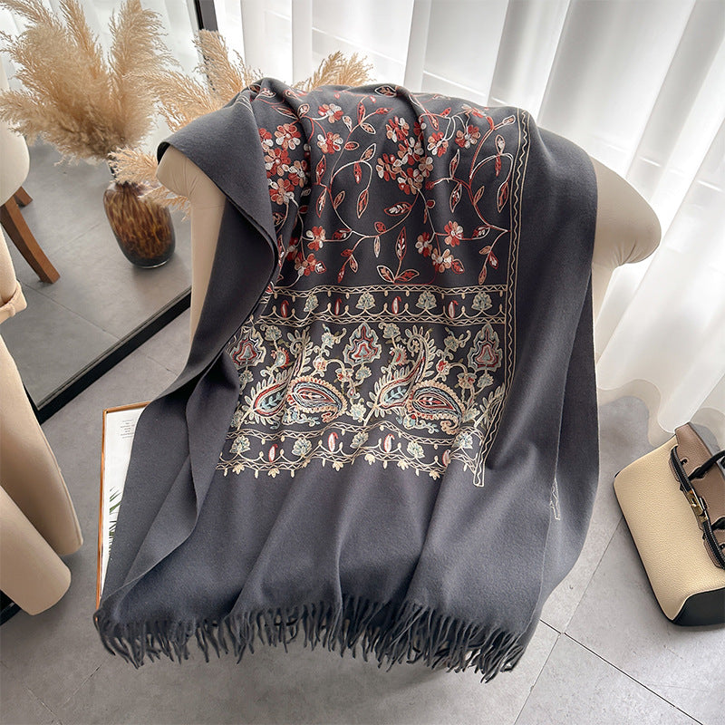 Women's Ethnic-style Embroidered Outer Shawl