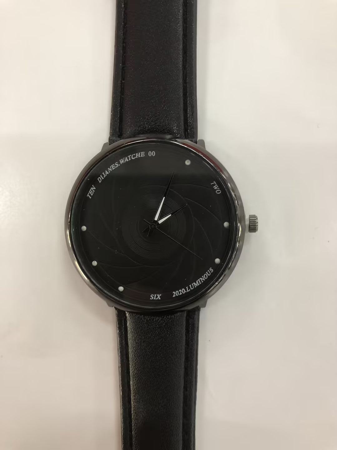 Fashion Luminous Men's Mesh Strap Watch