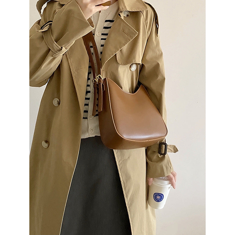 French Niche One Shoulder Saddle Bag