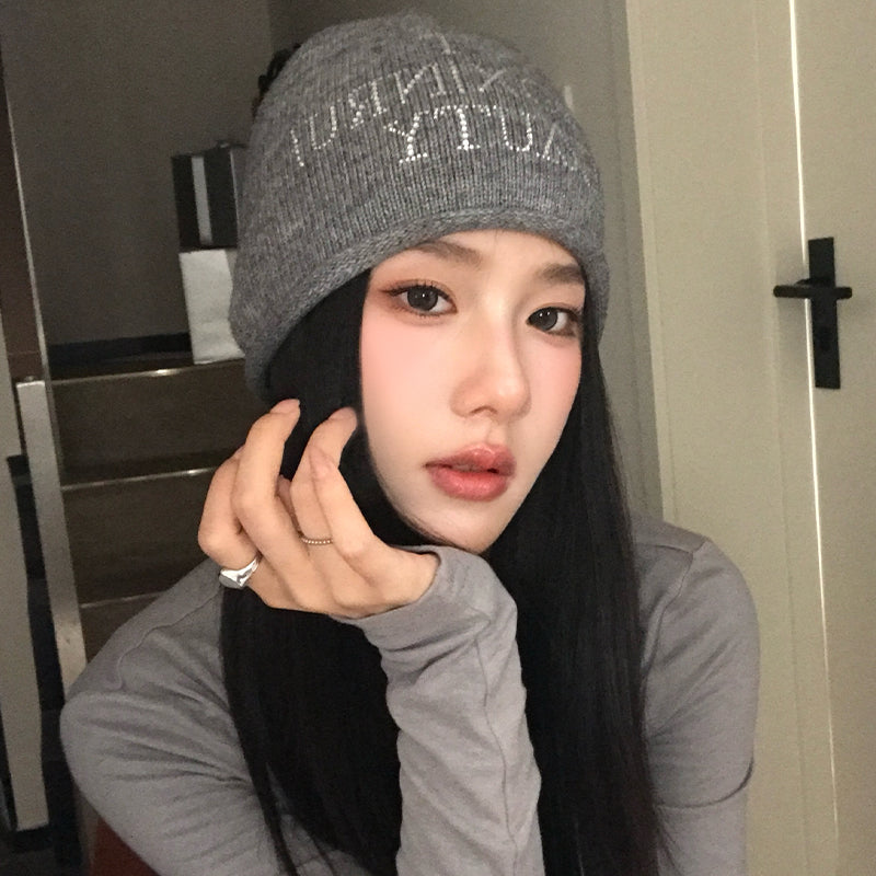 match Closed Toe Pile Heap Cap Face-looking Small Gray Knitted Wool Hat