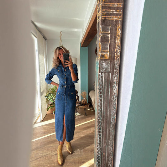 Moderigtig, casual, langærmet denim-midikjole med flere knapper