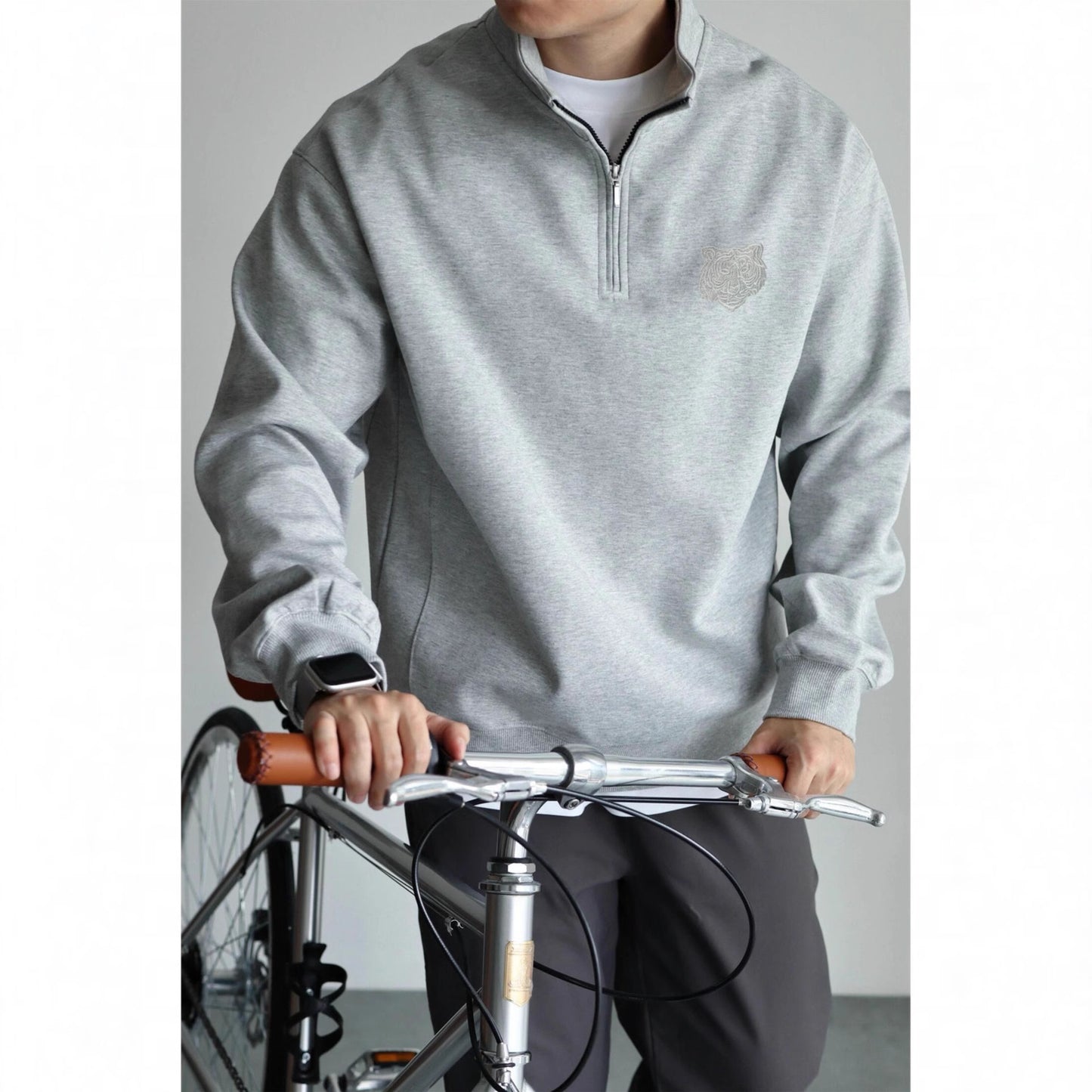 Retro Embroidered Half-placket Stand-up Collar Sweatshirt