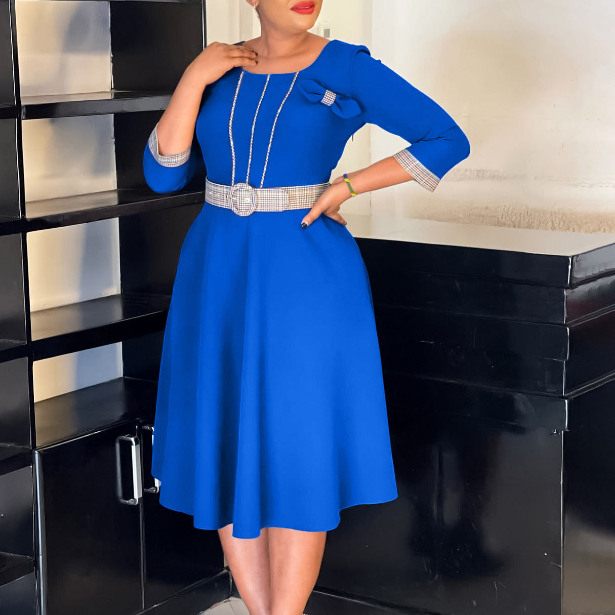 Stylish Elegant African Dress With A Round Neckline And Patchwork Design