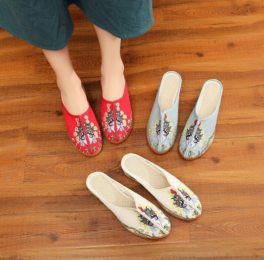 Women's Ethnic Style High-heeled Embroidered Slippers