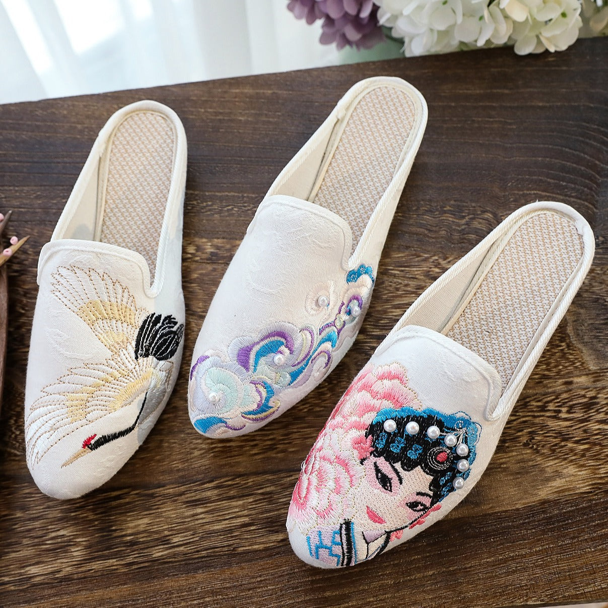 Slippers Pointed Toe Chinese Style Traditional Vintage Embroidery Fabric