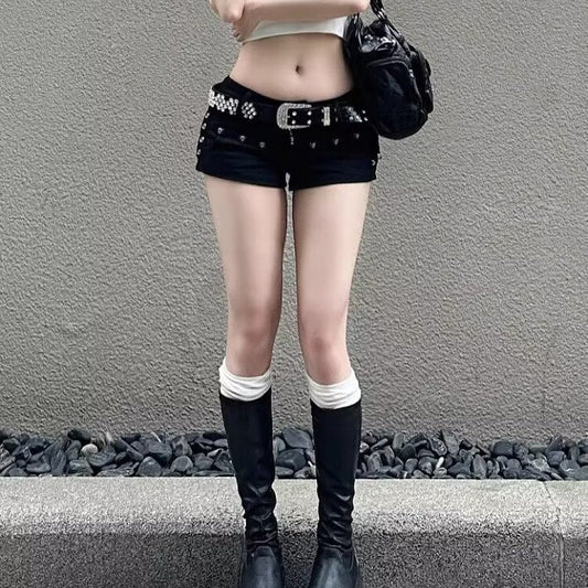 Low Waist Hip-wrapped Rivet Denim Super Short Shorts