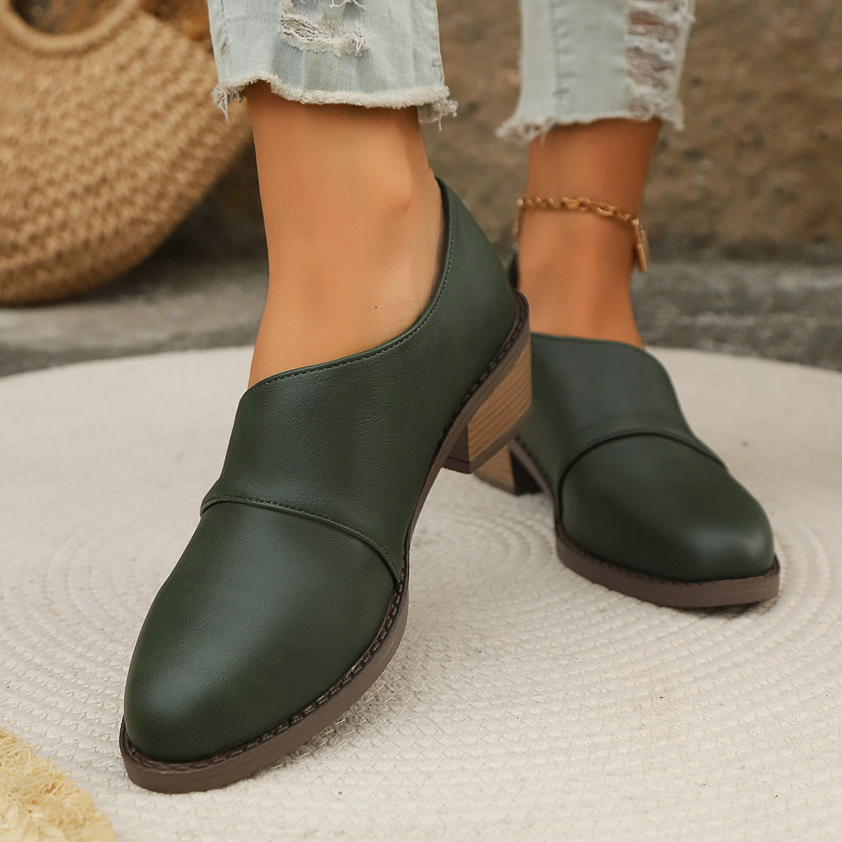 Side Hollow Low Heel Deep Mouth Pointed Toe Shoes