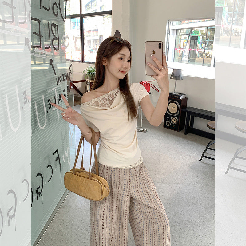 Koreansk stil blonde syning svingkrave off-shoulder kortærmet T-shirt