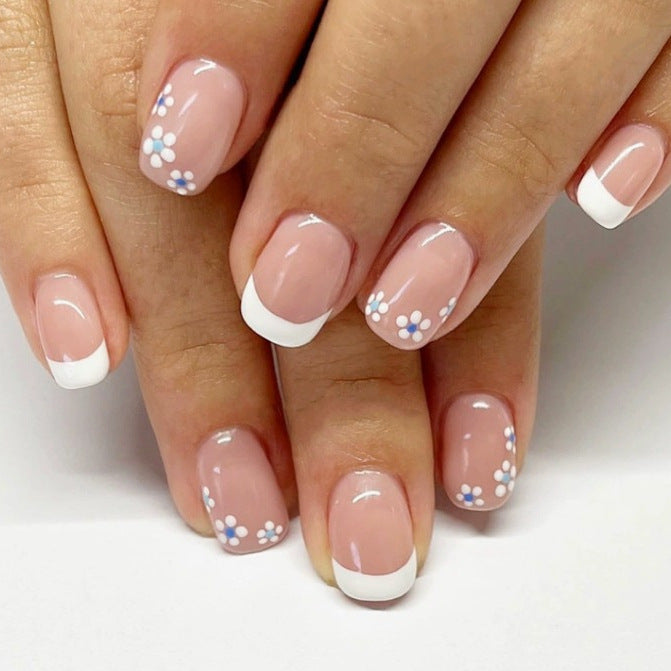 Wearable Nail Patch Nail Polish White French Flowers 24 Pieces