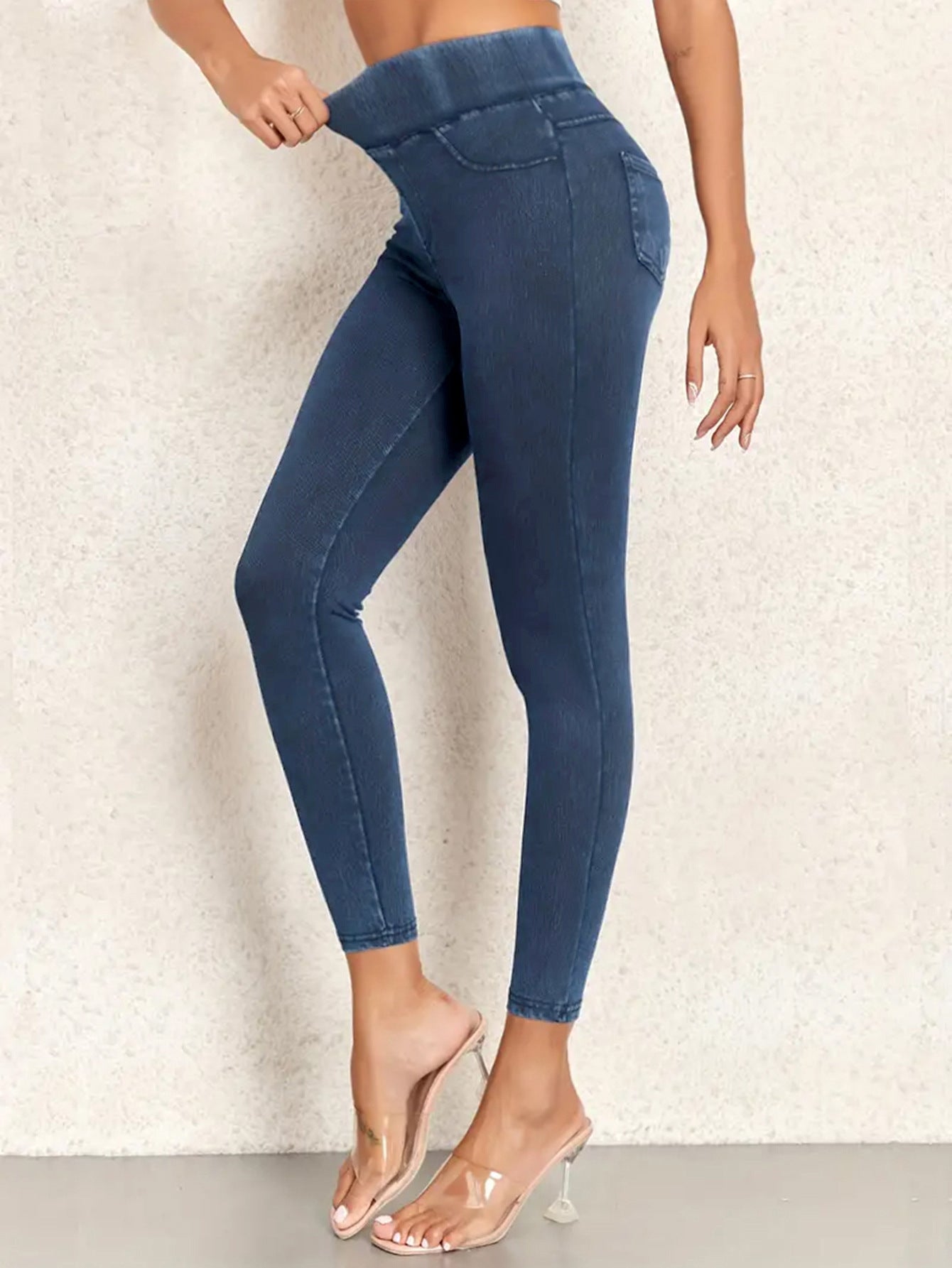 Yogabukser i denimlook med numseløftende, kropsnært design