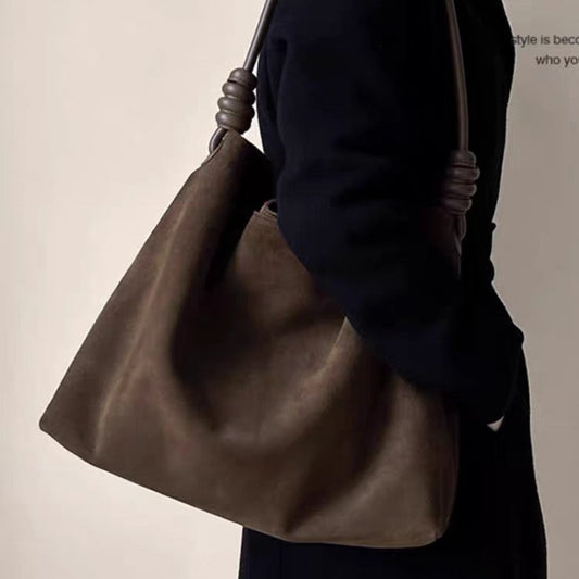 Large Capacity Commuter Shoulder Bag For Fall And Winter