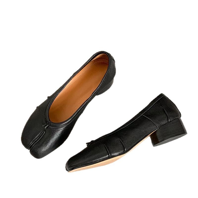 Pleated Split-toe Women's Retro Ballet Shoes