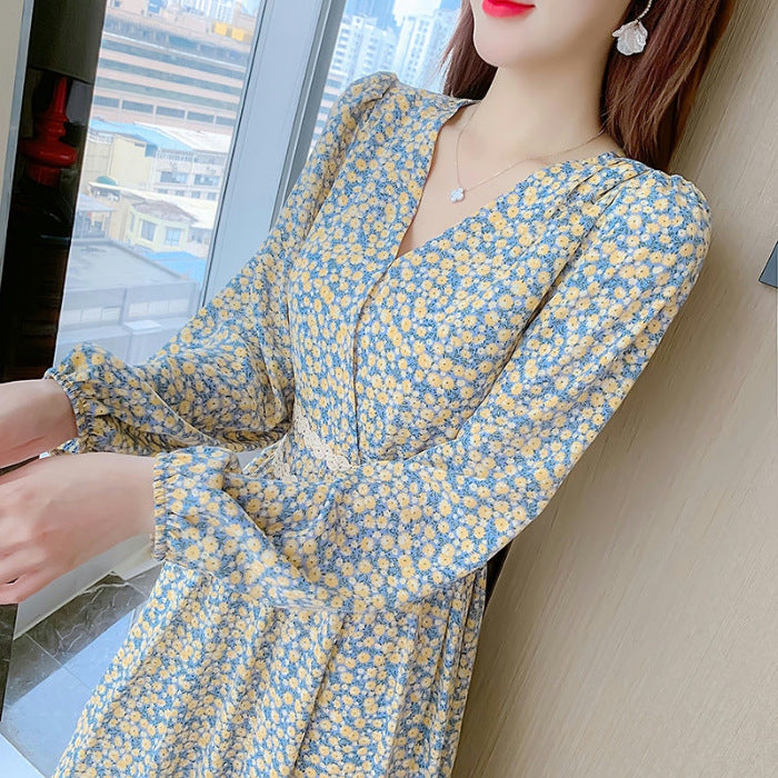 Womens New Floral Dress With A French Collar And Defined Waistline