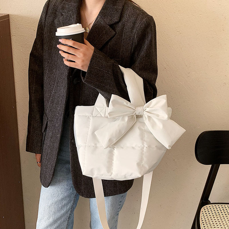 Women's Large Capacity Diamond Shaped Shoulder Bag