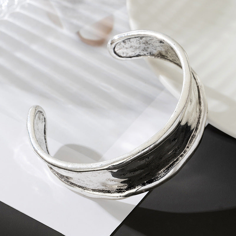 Heavy-duty Textured Curved Distressed Bracelet