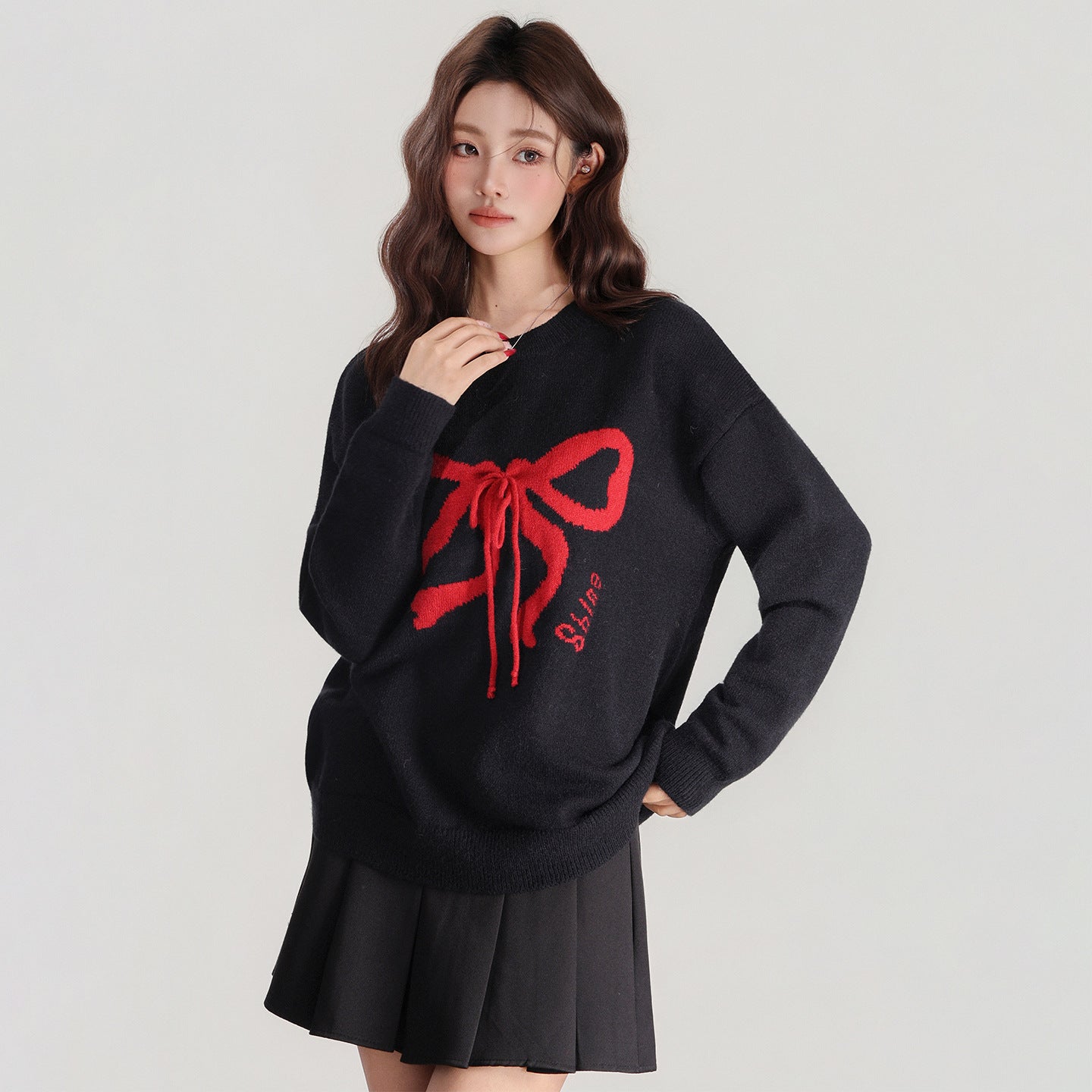 Women's Contrast Bow Round Neck Knitted Thick Long Sleeve Sweater