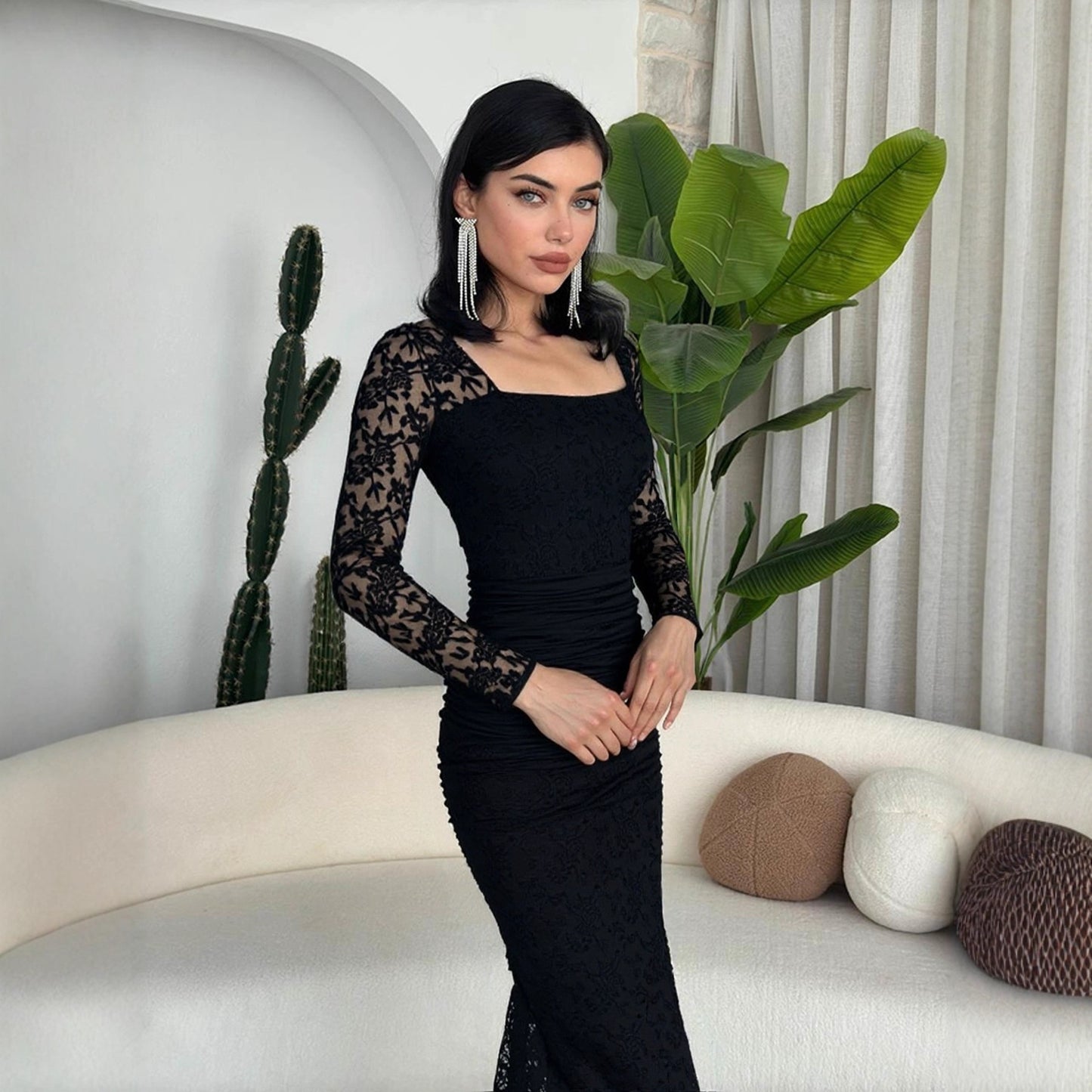 Elegant Lace-Patchwork Square-Neckline Slimming Pleated Maxi Dress