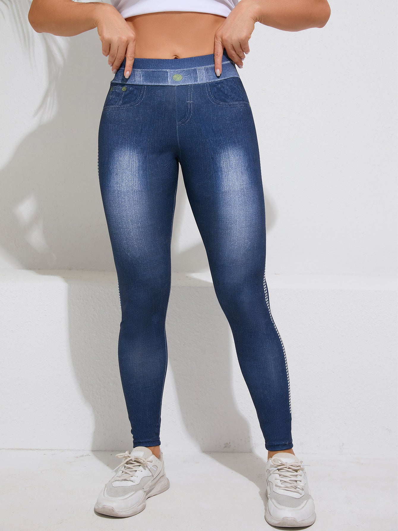 Stilfuldt overtøj og numseløftende leggings til kvinder