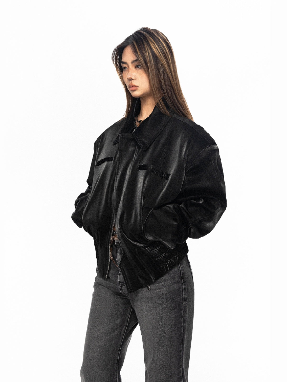 Cappotto con spalle imbottite nero opaco lucido da donna