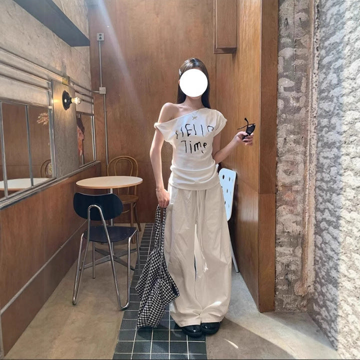 Sweet-and-spicy Off-shoulder Twist-front Short-sleeve T-shirt