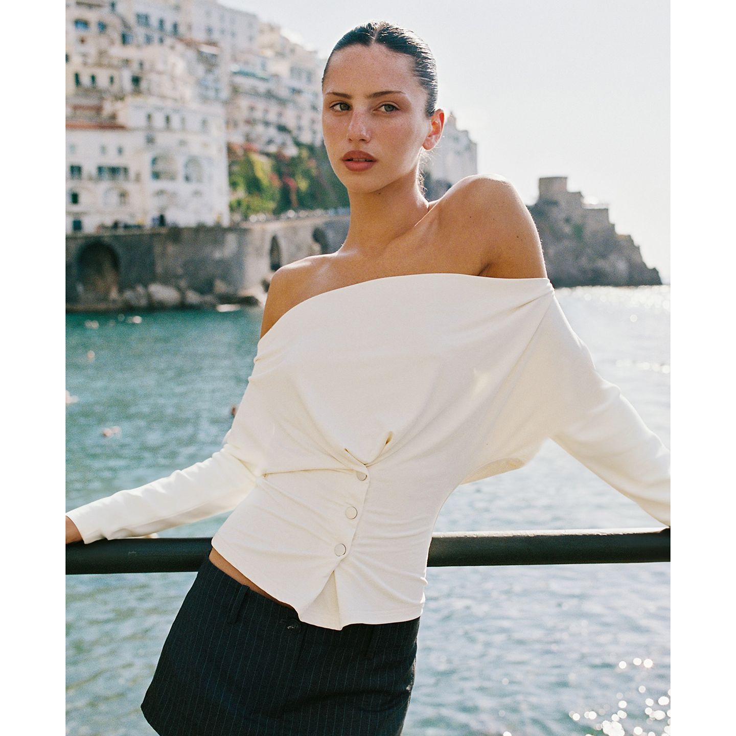 Stylish And Minimalist Long Sleeve Top For Women