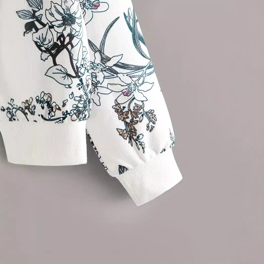 Rundhalset Sweater med Blomsterprint og Drop Shoulder
