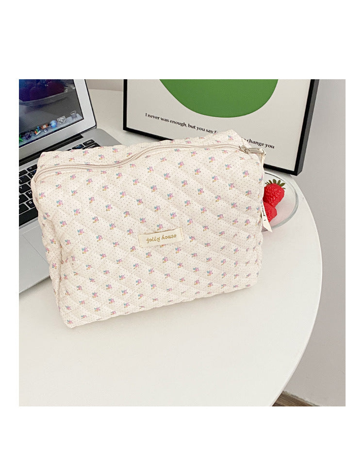 New Ins Cream Cute Gentle Cosmetic Bag Large Capacity Portable Quilting Wash Bag Liner Bag Women