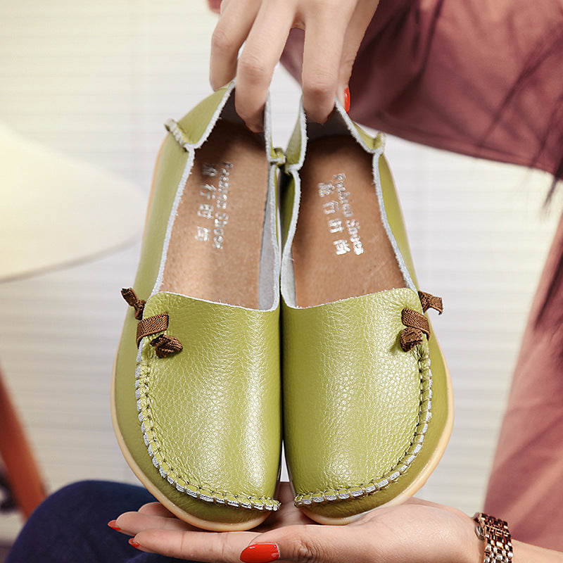 Plus Size Genuine Leather Mom Shoes Flat Low Top