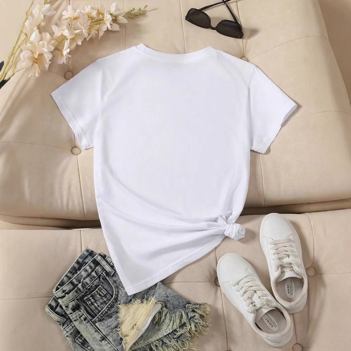 Womens Round-neck Short-sleeve Top With A Heart And Letter Print