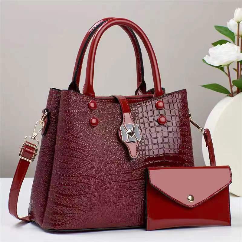 Women's Fashion Large Capacity Soft Leather Crocodile Pattern Casual Bag