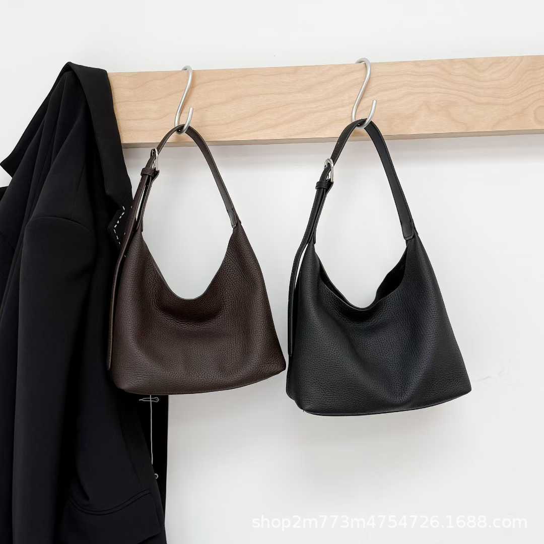 Chiond Top-Grain Leather Simple And Sophisticated Commuter ShoulderCrossbody Bag