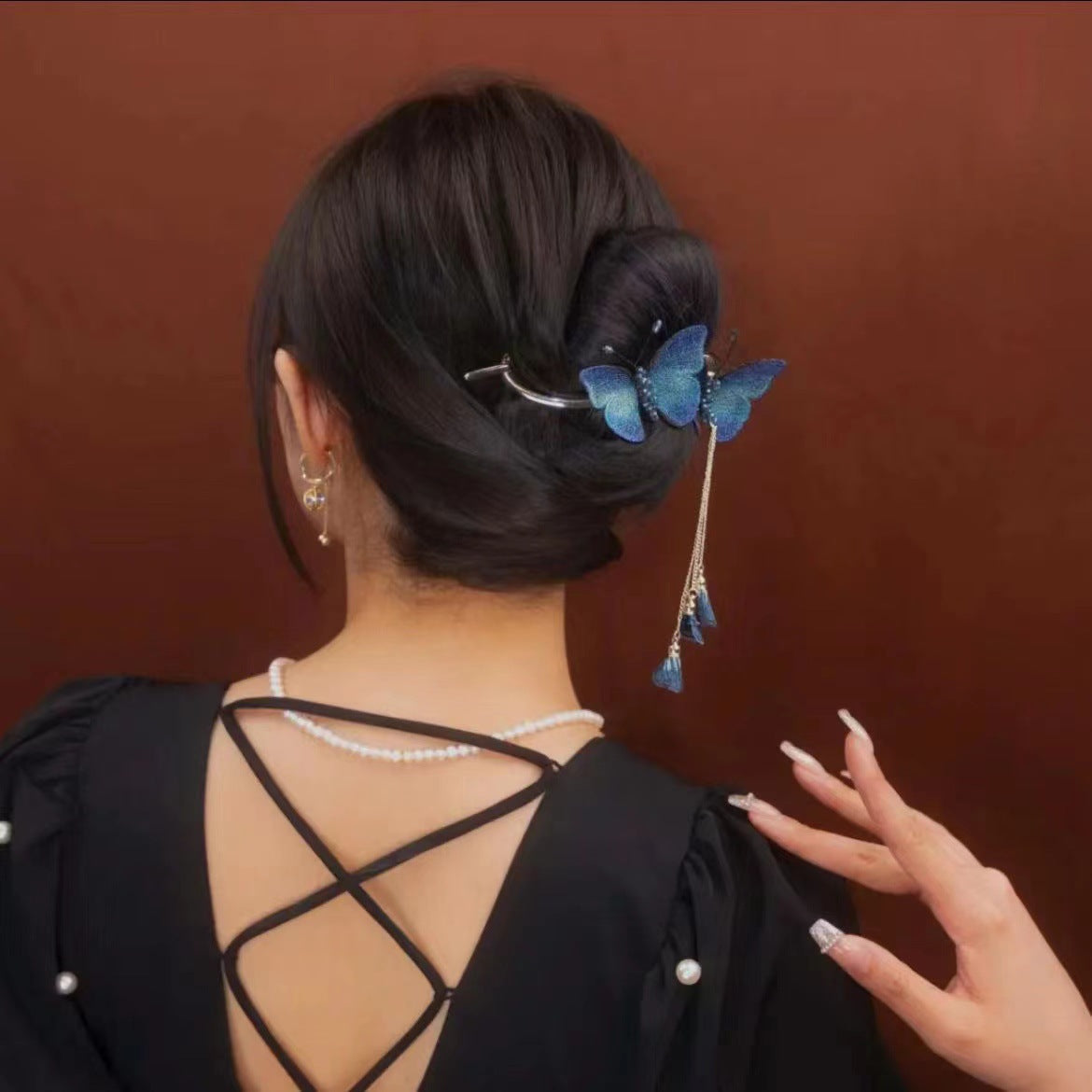 Alloy Hand Embroidered Butterfly Twist Clip