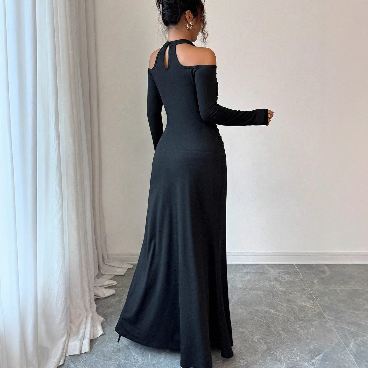 Long-sleeved Form-fitting Ball Gown Party Dress With A Sexy Long Skirt